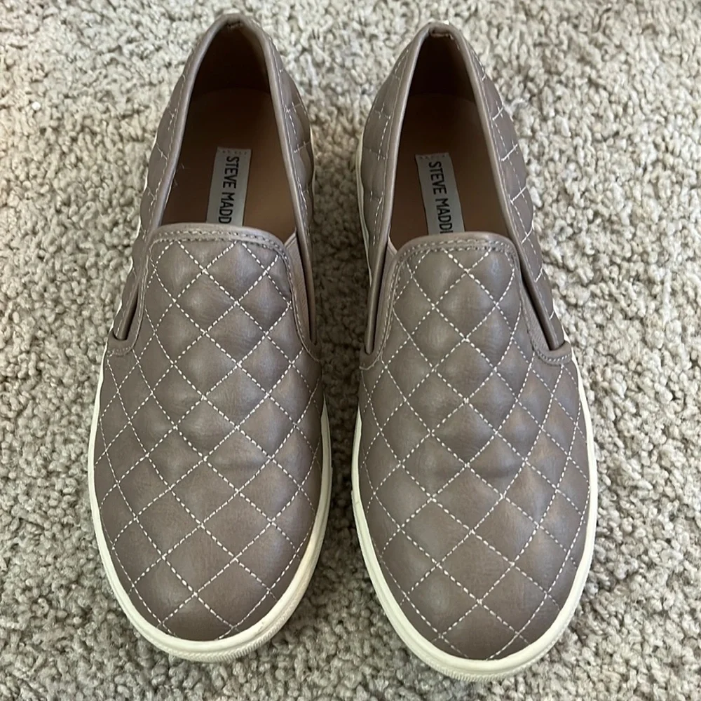 Steve Madden Quilted Slip-On Flats in Taupe